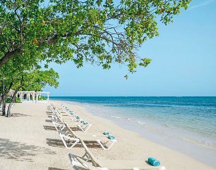 Iberostar Waves Rose Hall Beach