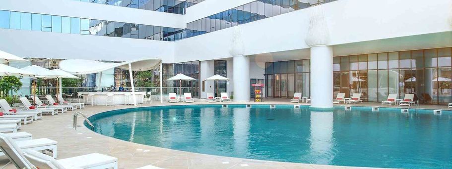 Al Jaddaf Rotana Suite Hotel