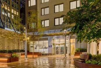 DoubleTree by Hilton New York Times Square South