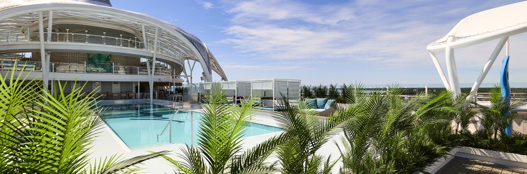 Poool Deck auf der Mein Schiff Flow