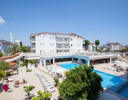 Catty Cats Garden Hotel