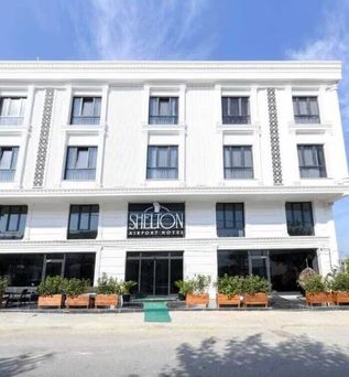 Shelton Airport Otel