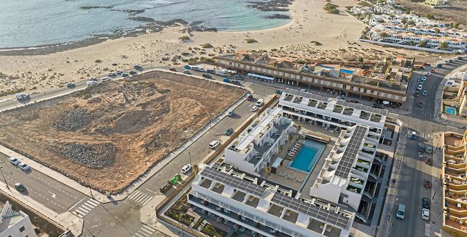 Esmeralda Cotillo Homes by LIVVO