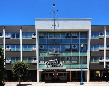 Hotel Zephyr